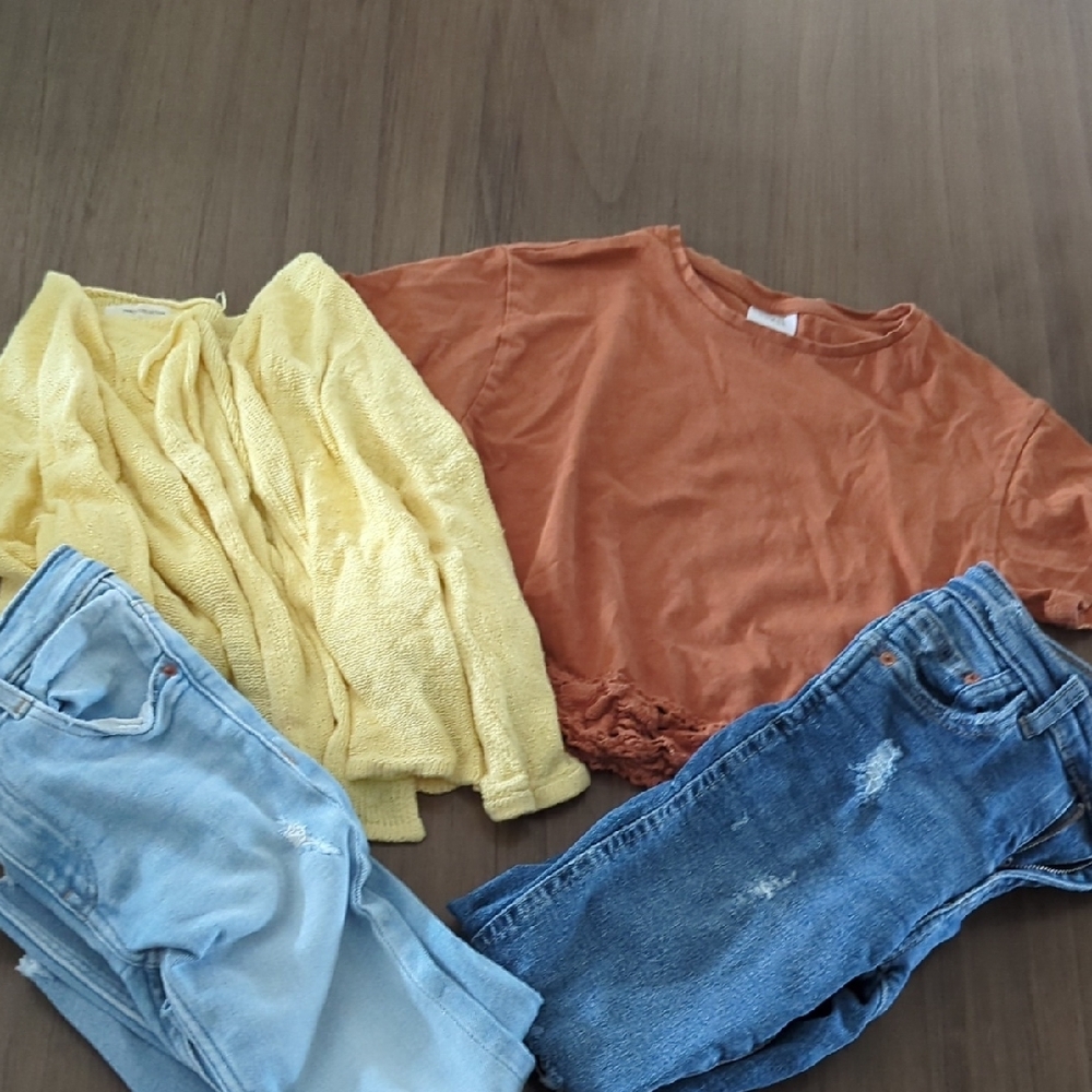 Casual Yellow Cardigan and Orange Top with Blue Jeans Set